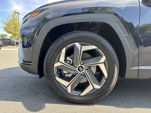 Certified 2024 Hyundai Tucson Limited AWD/4WD image 11