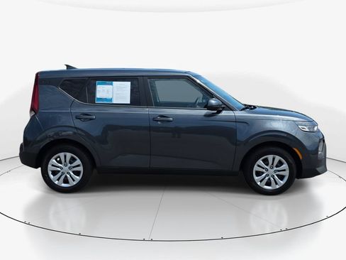 Used 2021 Kia Soul LX FWD image 5
