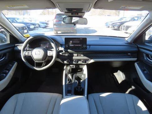 Certified 2023 Honda Accord EX image 16