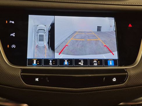 Used 2026 Cadillac XT5 Premium Luxury FWD image 5