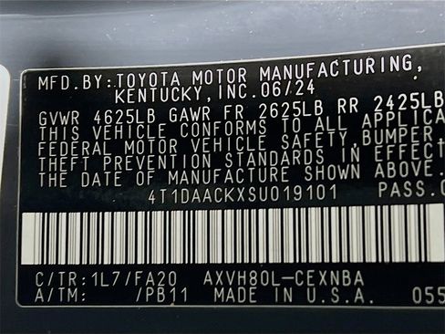 Certified 2025 Toyota Camry LE image 28
