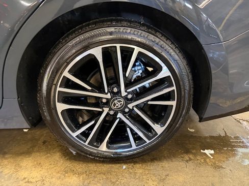 Used 2025 Toyota Camry XLE image 26