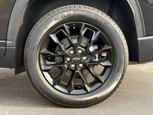 New 2026 Chevrolet Traverse LT image 2