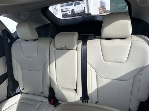 Used 2018 Ford Edge Titanium w/ Equipment Group 302A image 19
