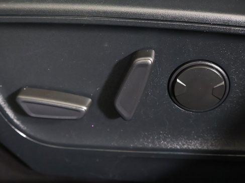 Used 2020 Ford Escape SE image 30