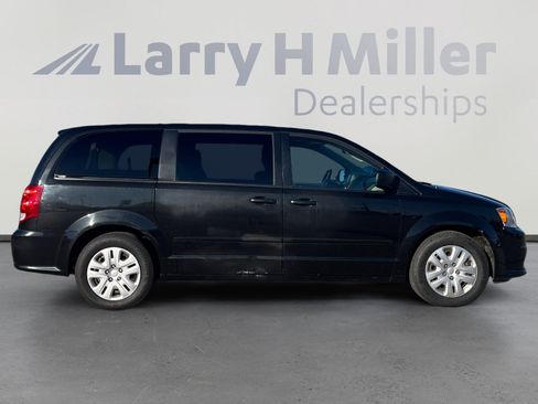 Used 2017 Dodge Grand Caravan SE w/ Power Window Group image 6