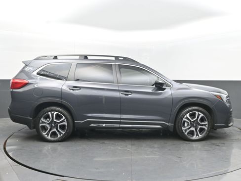 Used 2024 Subaru Ascent Limited image 10