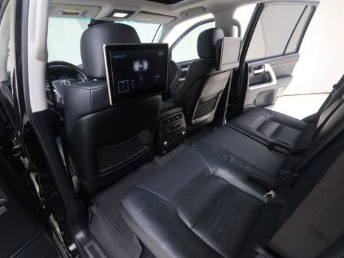 Used 2016 Toyota Land Cruiser AWD/4WD image 52