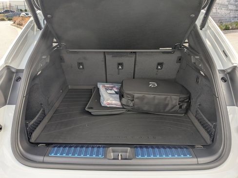 New 2025 Porsche Macan 4S Electric image 22