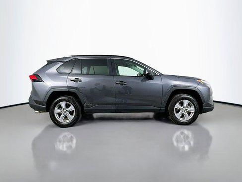 Certified 2025 Toyota RAV4 LE AWD/4WD image 8