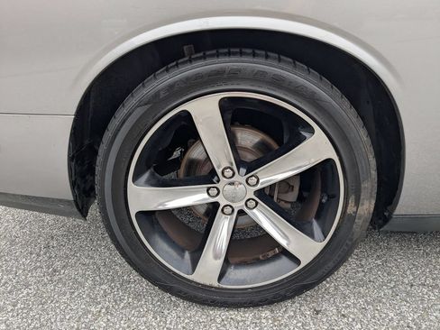 Used 2014 Dodge Challenger R/T RWD image 16