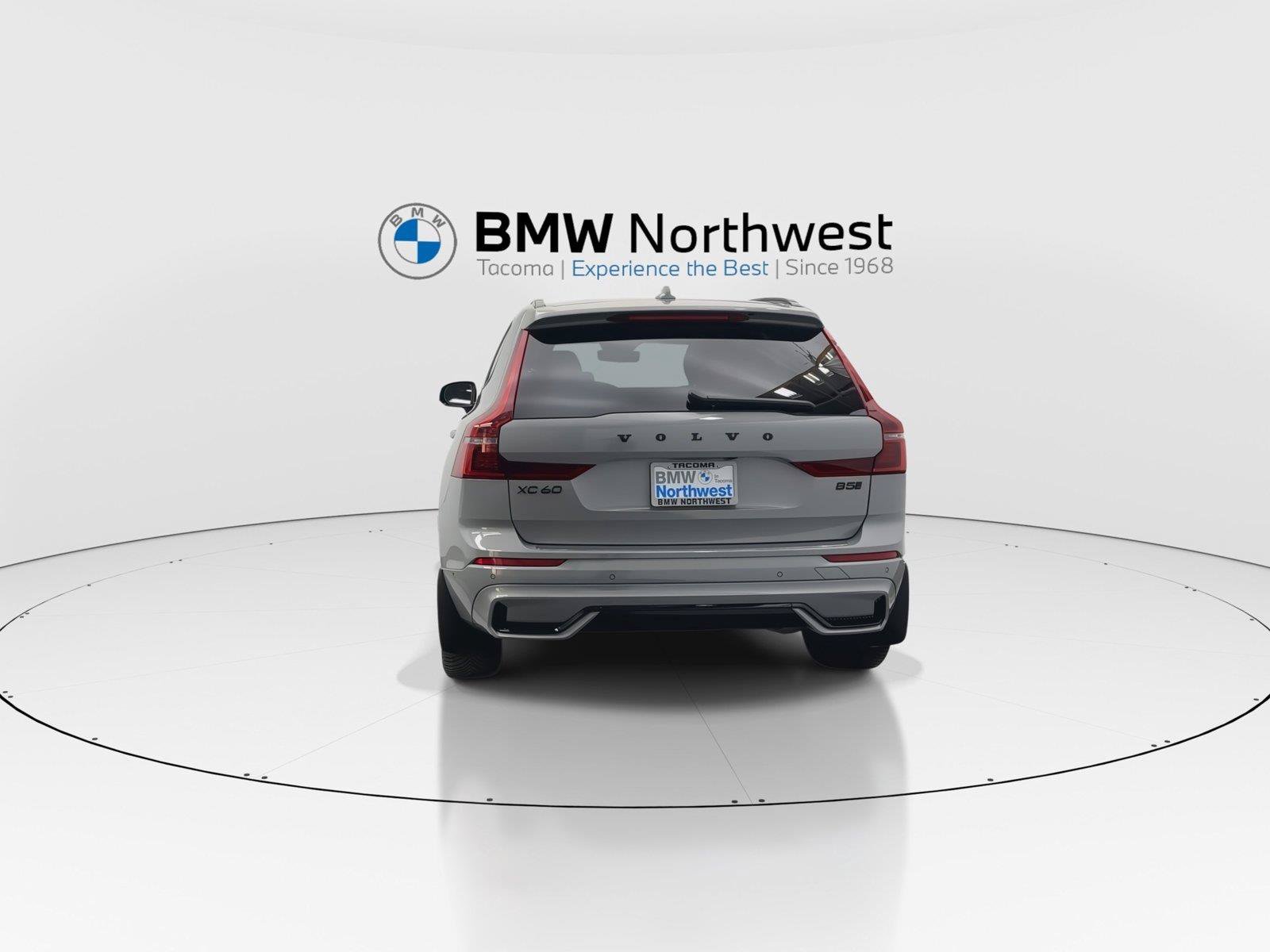 Used 2026 Volvo XC60 B5 Ultra w/ Protection Package Premier AWD/4WD image 2