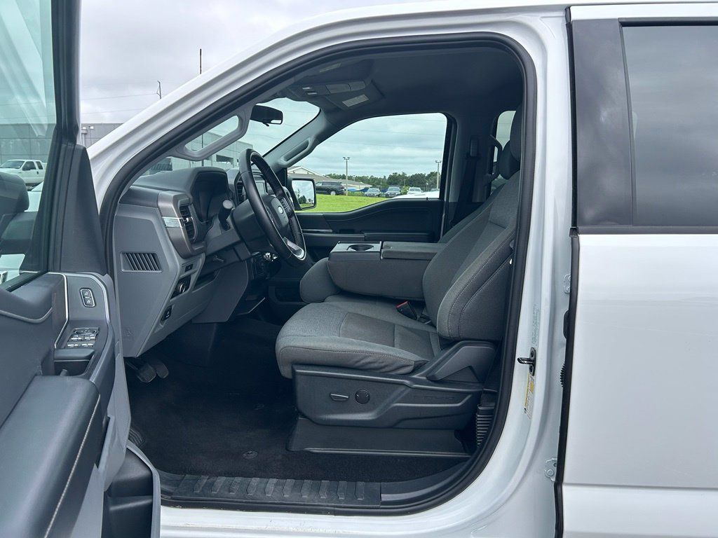 Used 2025 Ford F150 XLT w/ Equipment Group 301A Standard AWD/4WD image 15