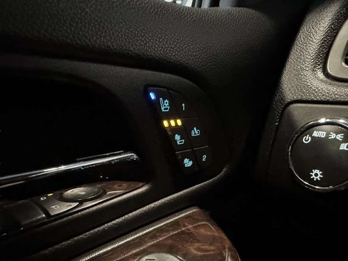 Used 2012 GMC Sierra 2500 Denali w/ Suspension Package, Off-Road AWD/4WD image 16