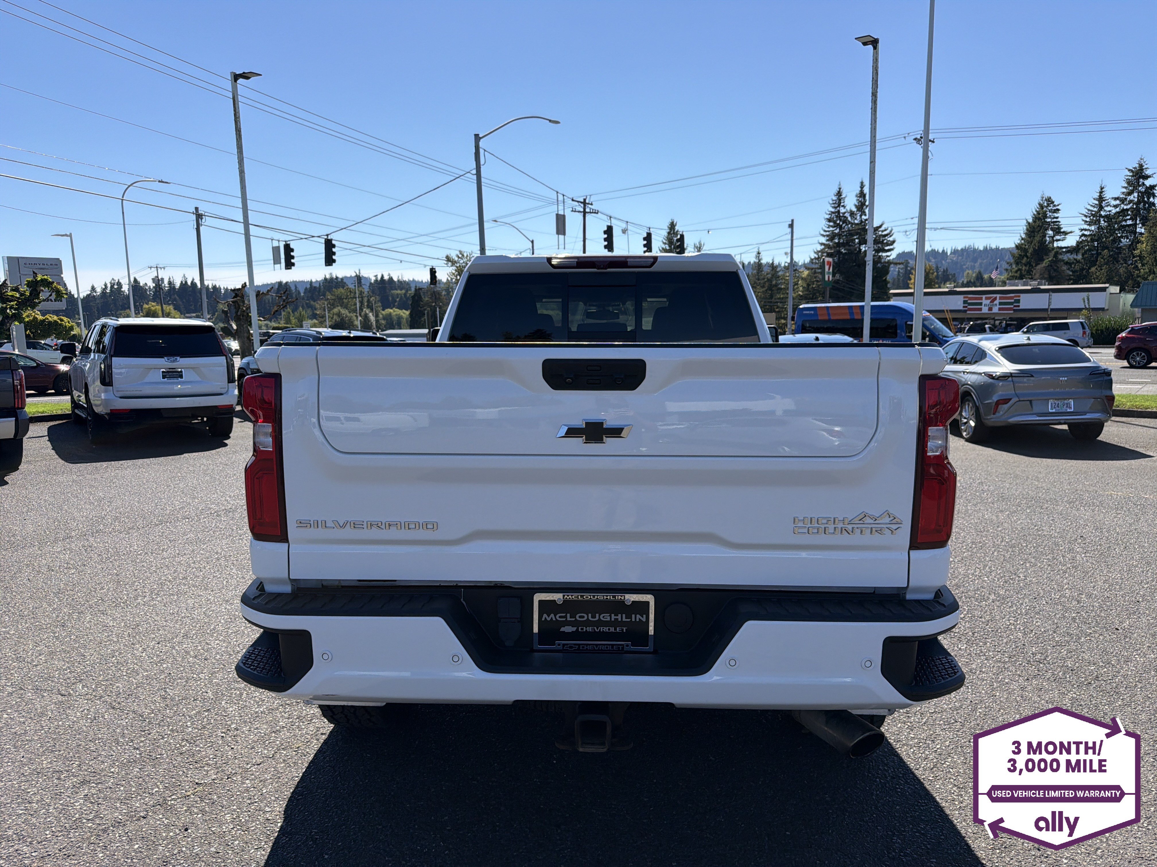 Used 2022 Chevrolet Silverado 3500 High Country w/ Safety Package II AWD/4WD image 4