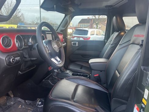 Used 2021 Jeep Wrangler Rubicon w/ Uconnect 4C Nav & Sound Group image 32