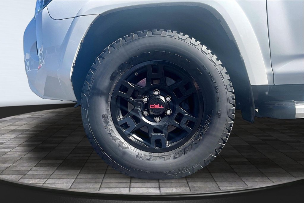 Used 2019 Toyota 4Runner SR5 Premium AWD/4WD image 9