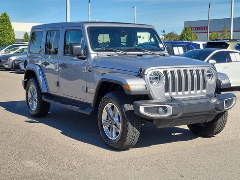 Used 2020 Jeep Wrangler Unlimited Sahara image 3