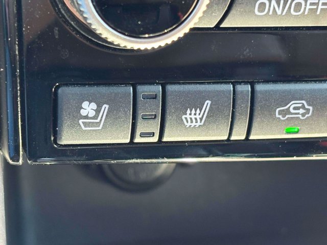 Used 2022 Subaru Ascent Touring AWD/4WD image 27