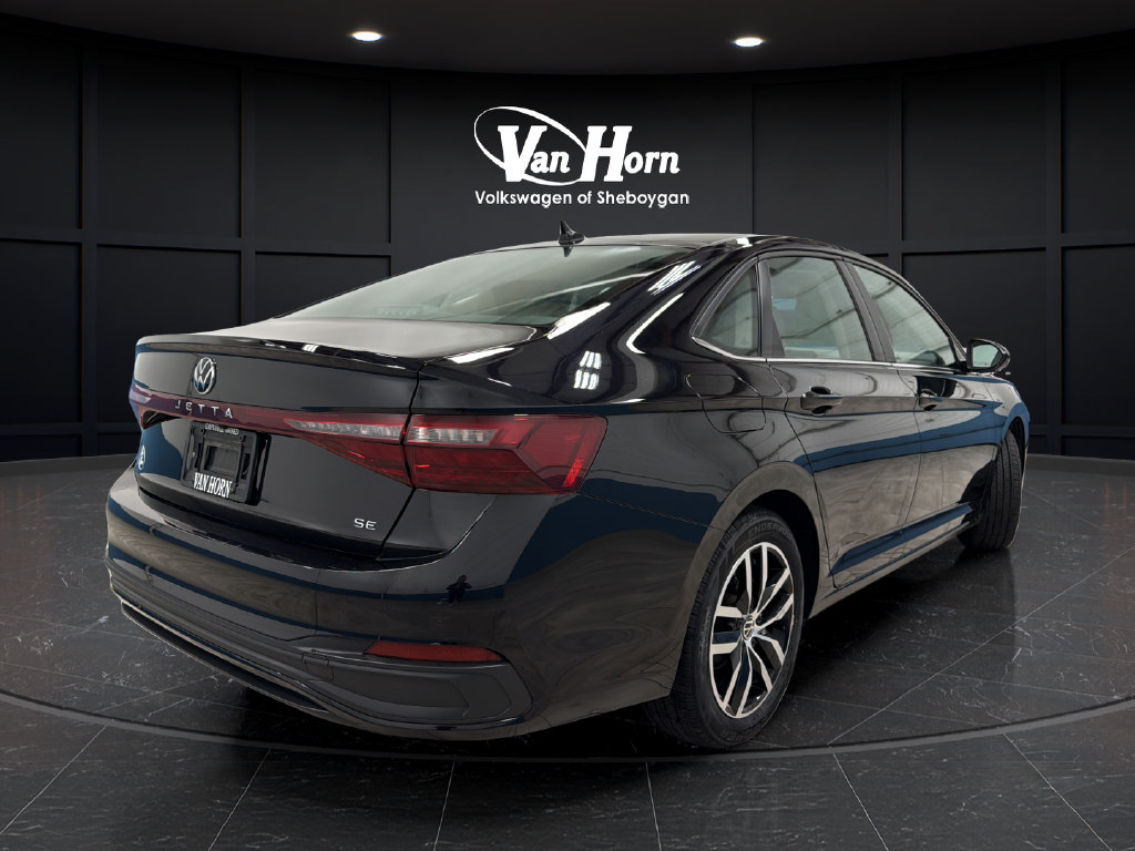 Used 2025 Volkswagen Jetta SE FWD image 7