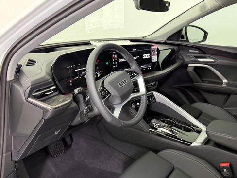New 2025 Audi Q5 Premium Plus image 4