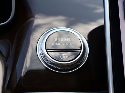 Used 2024 Mercedes-Benz Maybach S 680 4MATIC image 29