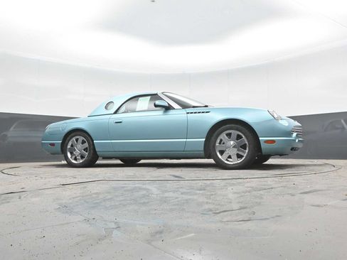 Used 2002 Ford Thunderbird RWD image 29
