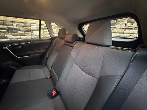 Used 2020 Toyota RAV4 XLE w/ Convenience Package image 28