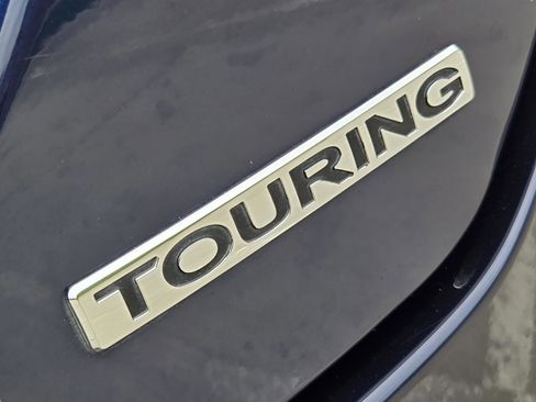 Certified 2024 Honda Pilot Touring image 32