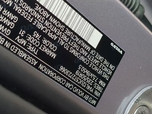 Certified 2026 Volvo XC40 B5 Plus AWD/4WD image 31