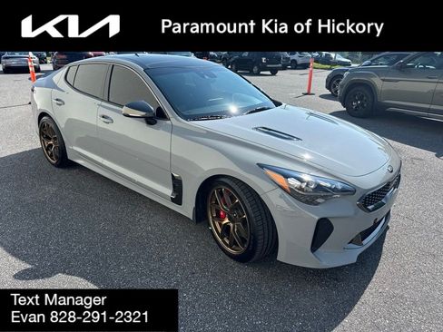Used 2019 Kia Stinger GT1 AWD/4WD image 3