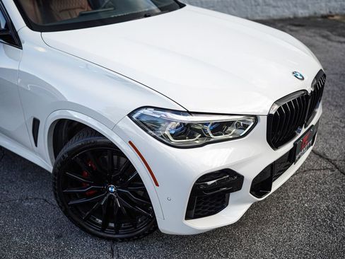 Used 2022 BMW X5 xDrive40i w/ M Sport Package AWD/4WD image 7