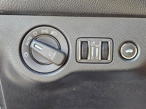 Used 2018 Dodge Challenger GT AWD/4WD image 13