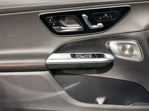 New 2026 Mercedes-Benz GLC 43 AMG 4MATIC Coupe image 21