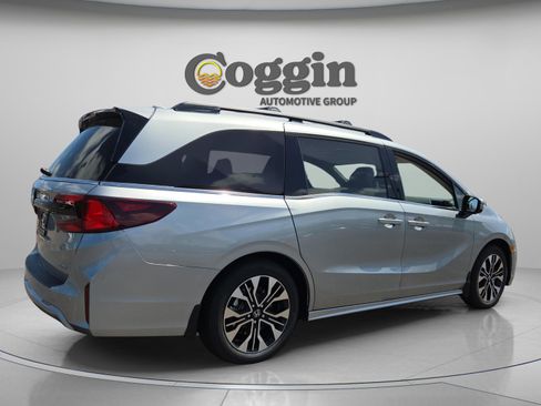 New 2026 Honda Odyssey Elite image 5