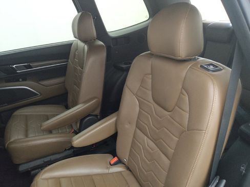 Used 2021 Kia Telluride SX w/ SX Prestige Package AWD/4WD image 18
