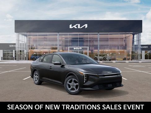 New 2025 Kia K4 LXS image 8