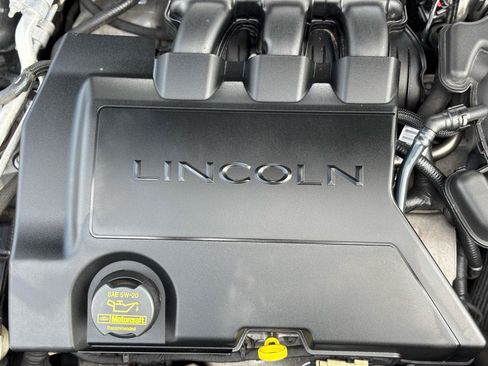 Used 2011 Lincoln MKZ AWD image 42