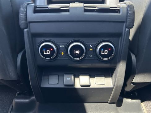 Used 2024 Land Rover Defender 110 V8 AWD/4WD image 12