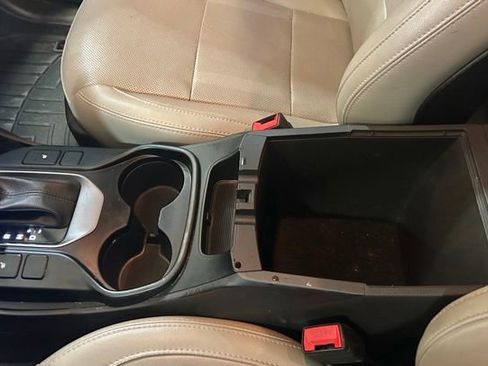 Used 2018 Hyundai Santa Fe Sport 2.0T FWD image 32