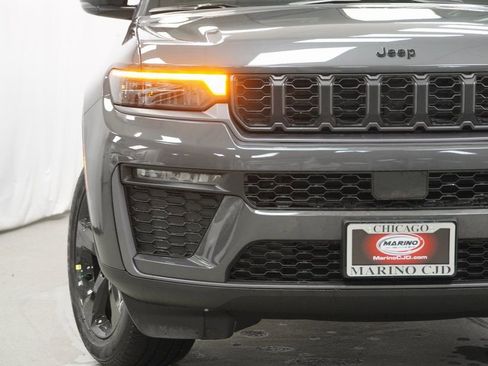 New 2026 Jeep Grand Cherokee Limited w/ Limited Altitude Package image 6