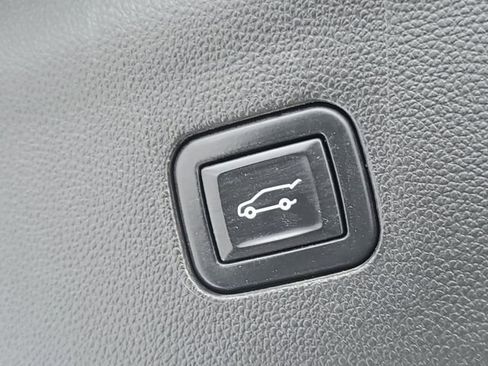 Used 2020 Buick Enclave Preferred w/ LPO, Floor Liner Package image 30