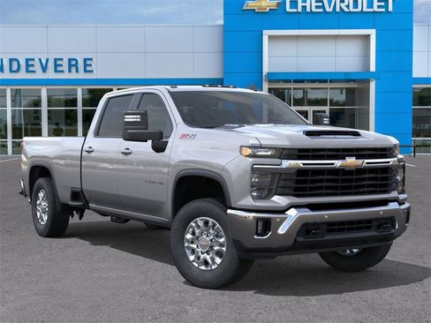 New 2026 Chevrolet Silverado 2500 LT image 7