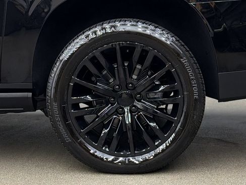 Used 2026 GMC Yukon XL Denali w/ Sun & Power Step Package AWD/4WD image 12