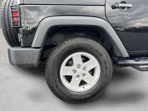 Used 2017 Jeep Wrangler Unlimited Sport w/ Quick Order Package 24S AWD/4WD image 25