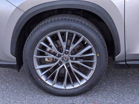 Used 2022 Lexus NX 350h AWD image 10