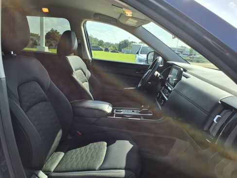 Used 2025 Nissan Pathfinder SV AWD/4WD image 26