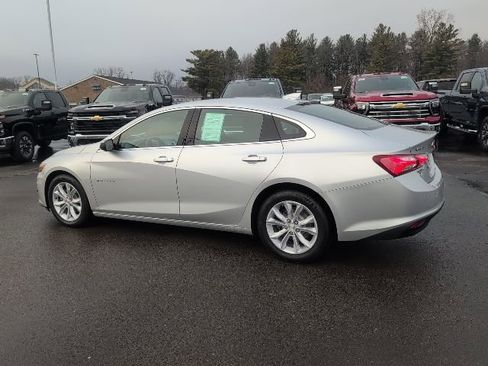 Used 2021 Chevrolet Malibu LT image 4