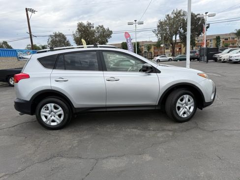Used 2014 Toyota RAV4 LE FWD image 11