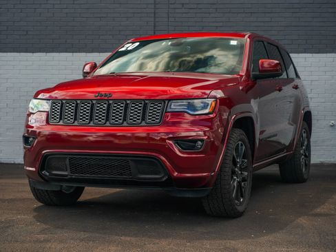 Used 2020 Jeep Grand Cherokee Altitude AWD/4WD image 1